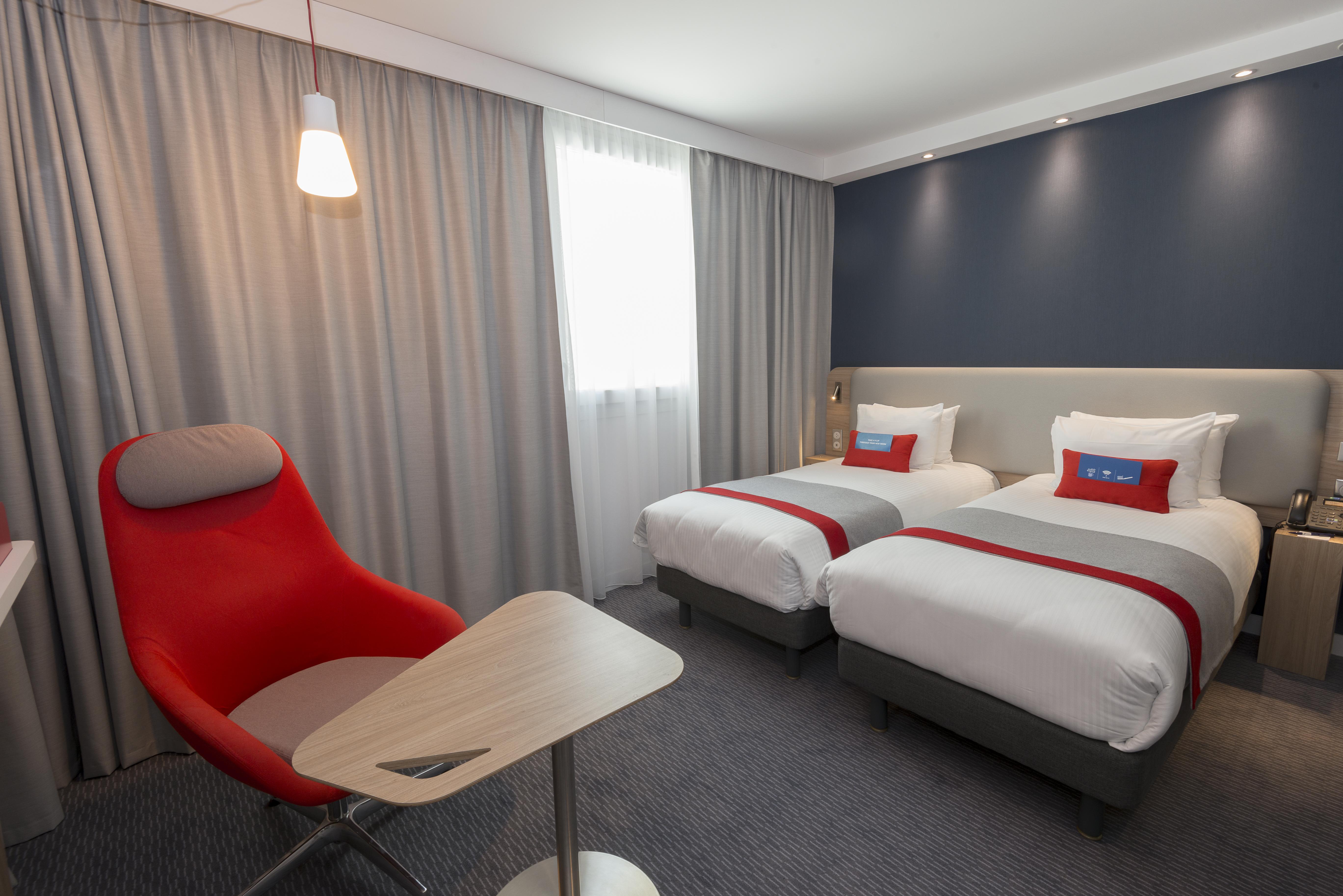 Holiday Inn Express Paris - Velizy, An Ihg Hotel Zewnętrze zdjęcie